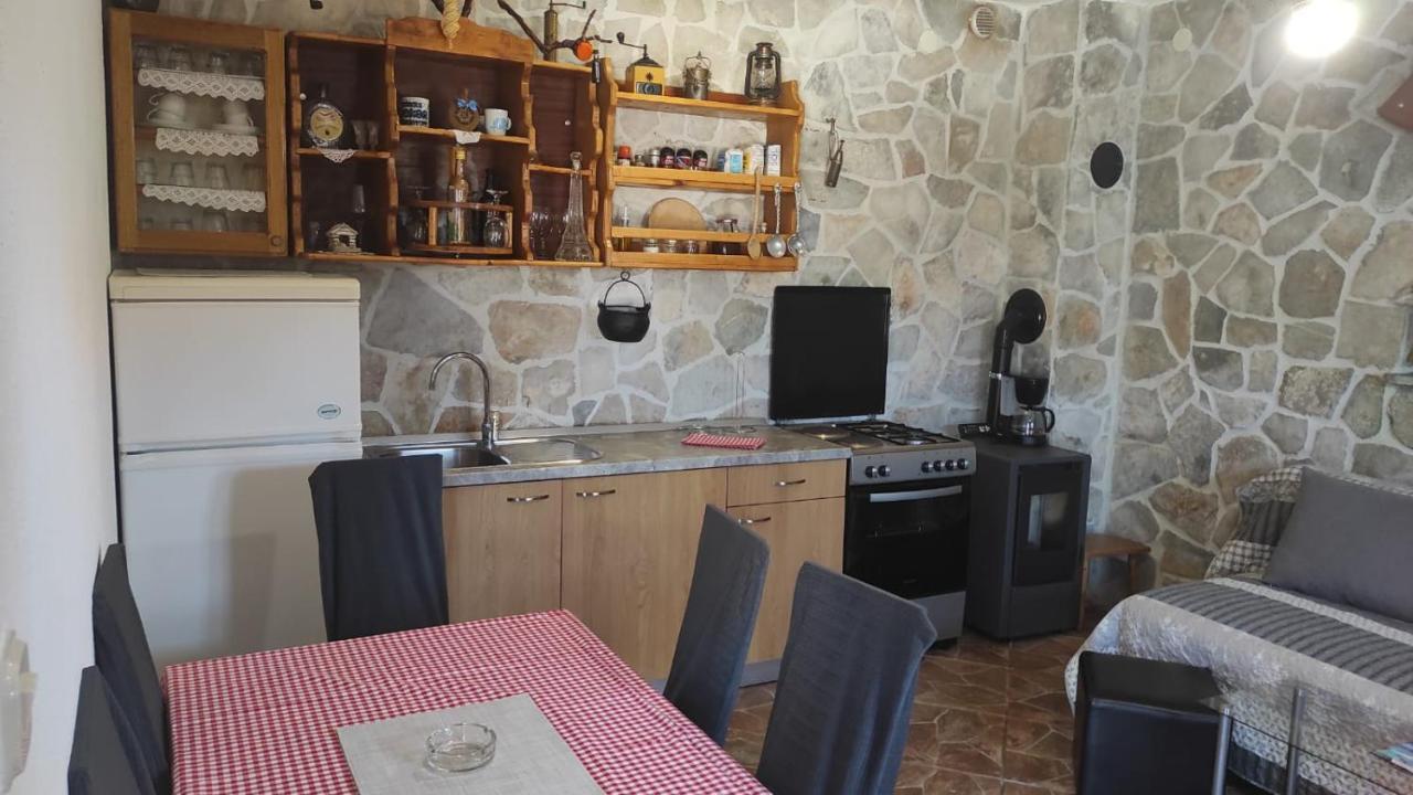 Nikini Dvori Villa Gradac  Exterior photo