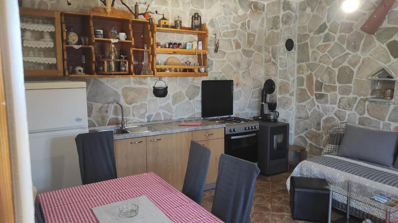 Nikini Dvori Villa Gradac  Exterior photo